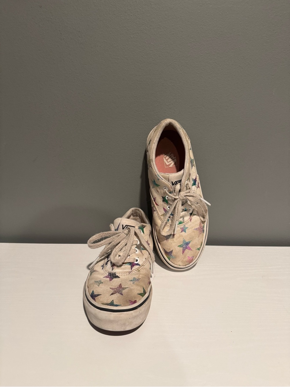 Vans Kids Canvas Sneakers in Cream with Multicolor Stars